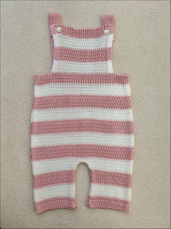 SALOPETE LISTRADA TRICOT BEBÊ - ROSA BEBE/ BRANCO