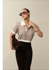 CROPPED POLO LISTRADO FABIANE - CARAMELO