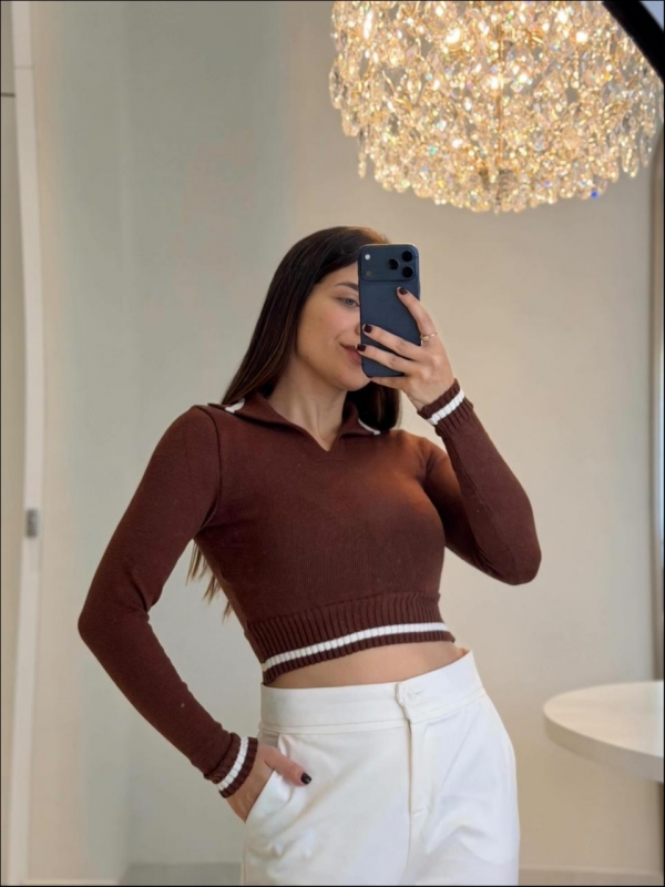 CROPPED POLO TAIS - MARROM