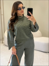 CONJUNTO FLORAL - VERDE MILITAR