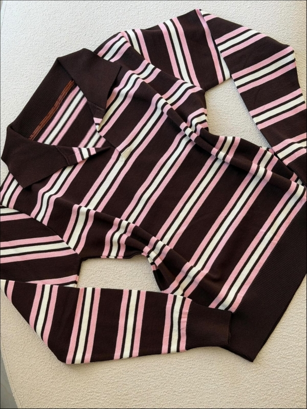 BLUSA MANGA LONGA LISTRADA ARY - MARROM COM ROSA