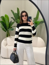 BLUSA LISTRADA PÉTALA - Preto com branco