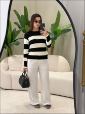 BLUSA LISTRADA PÉTALA - Preto com branco
