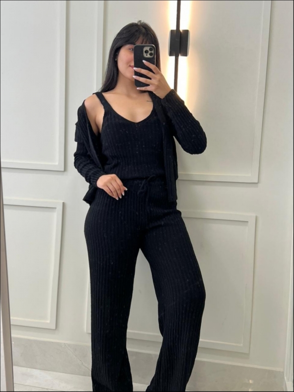 CONJUNTO MOUSSE CANELADO TRÊS PEÇAS GIANE - PRETO