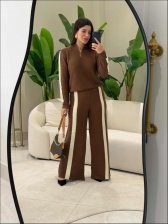 CONJUNTO BICOLOR HELO - CARAMELO/OFF WHITE