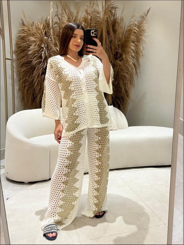 CONJUNTO BICOLOR GLEICE - OFF WHITE/ AREIA