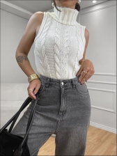 COLETE GOLA ALTA EM LÃ - OFF WHITE